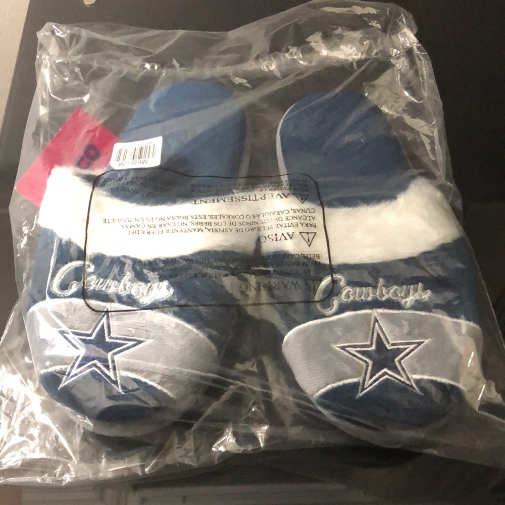 NEW women slide size US medium